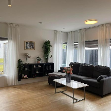 Spacious 3Br Condo Near Blue Lagoon 15M Airport 9M Njarthvik Ngoại thất bức ảnh