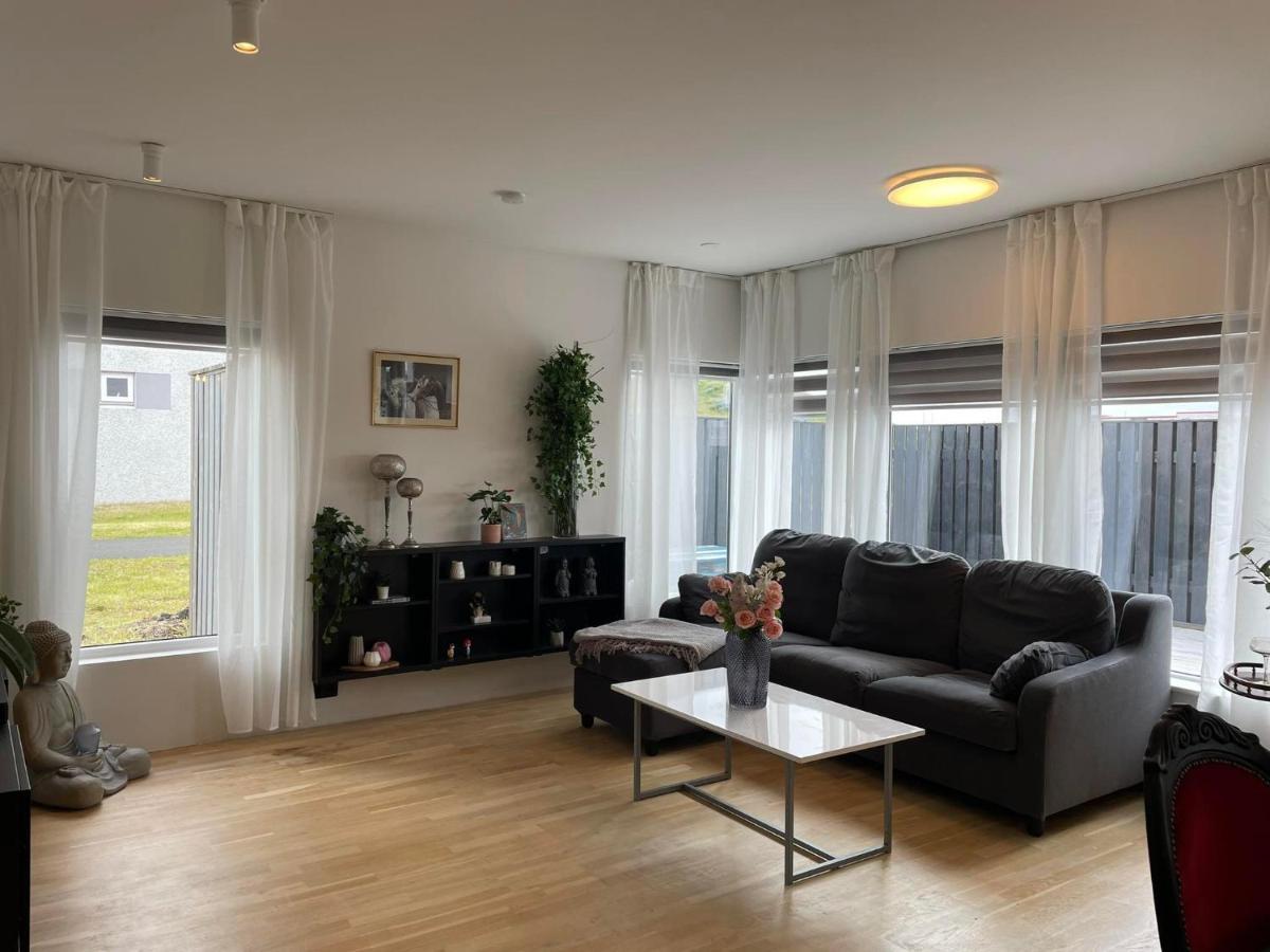 Spacious 3Br Condo Near Blue Lagoon 15M Airport 9M Njarthvik Ngoại thất bức ảnh