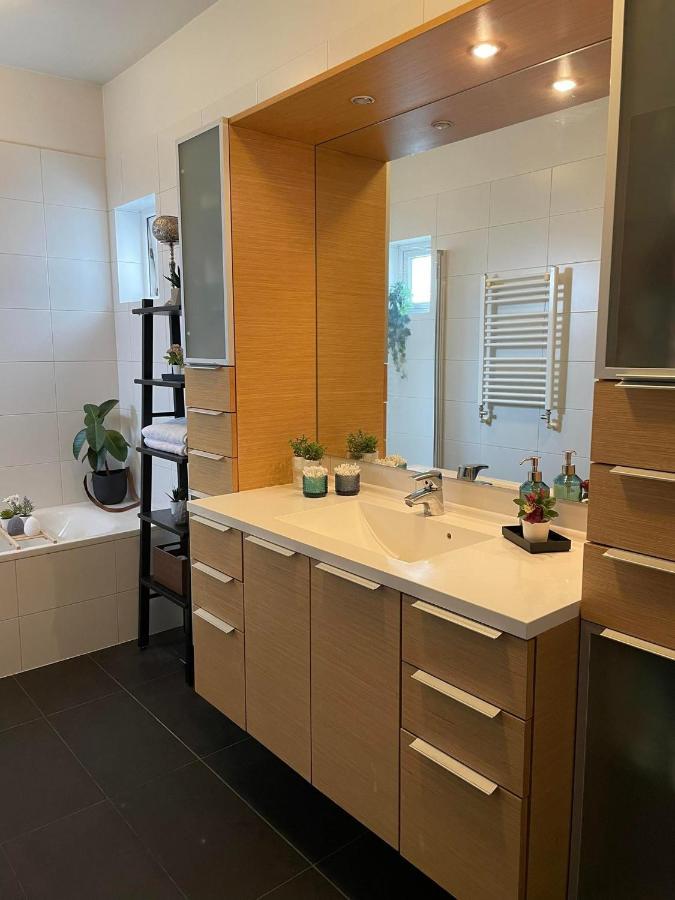 Spacious 3Br Condo Near Blue Lagoon 15M Airport 9M Njarthvik Ngoại thất bức ảnh